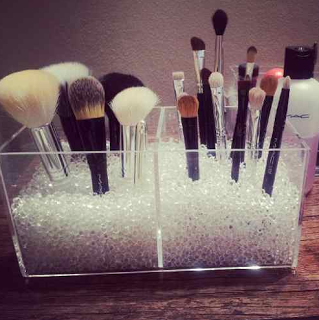 DIY: Organizar brochas y pinceles de maquillaje
