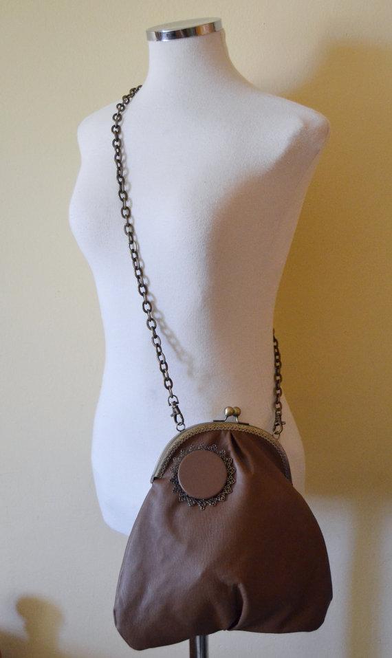 Bolso de piel ecológica color cuero