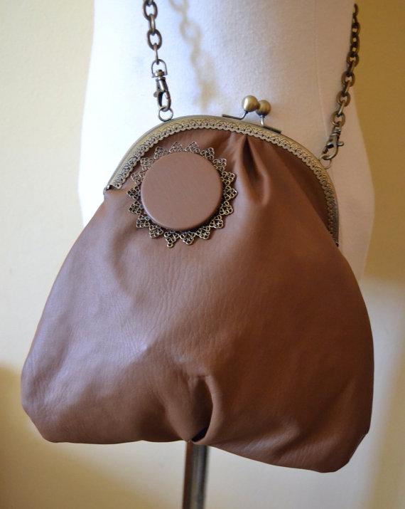 Bolso de piel ecológica color cuero