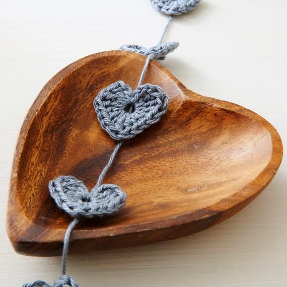 GUIRNALDAS A CROCHÉ