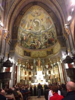 Pinturas corales doradas