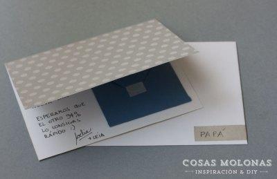 Una tarjeta con compartimento interior para meter el dinerito