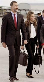 Letizia fiel a  Felipe Varela y Hugo Boss, en su viaje a California