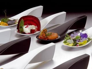 Tast, tu catering con clase. cucharas de plastico
