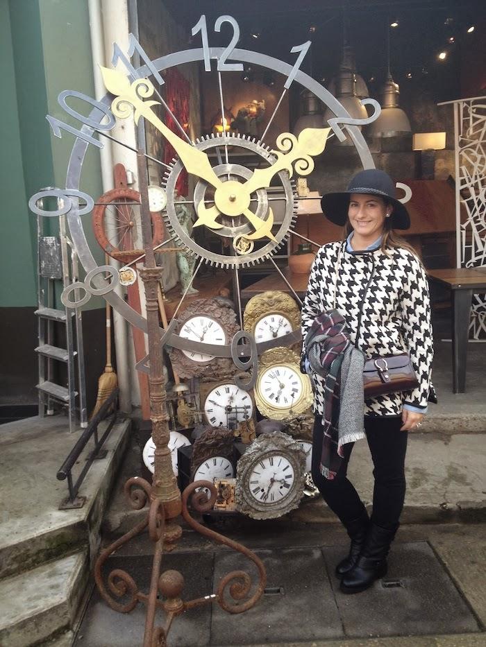 Burgundy & pata de gallo