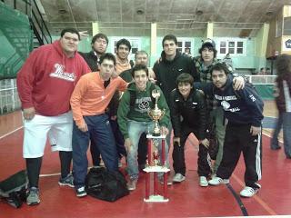 EQUIPO ALBERTO DE AGOSTINI DE NATALES SE TITULÓ CAMPEÓN EN TORNEO CESTERO DE RÍO TURBÍO