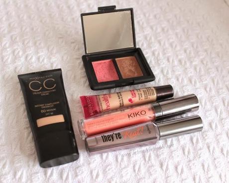 Los 5 básicos de maquillaje para conseguir una buena cara Los 5 básicos de maquillaje para conseguir una buena cara