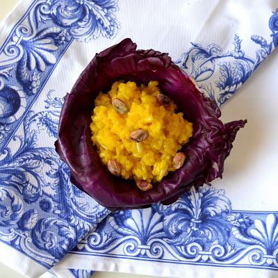 ARROZ CON AZAFRAN Y PIÑONES O PLATO DE LAS TRES TEJAS