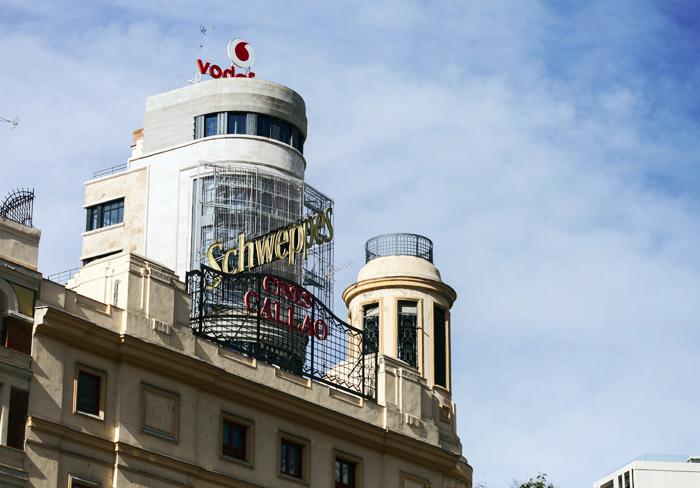 street style barbara crespo calle preciados madrid perfecto zara leather the corner dress outfit