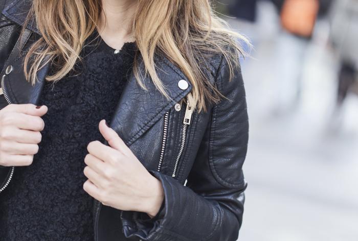 street style barbara crespo calle preciados madrid perfecto zara leather the corner dress outfit