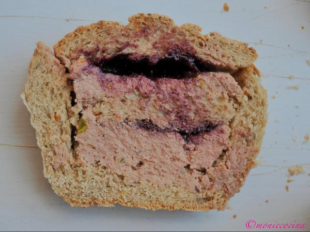 PAN RELLENO DE PATÉ