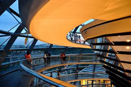 LA CÚPULA DEL DEUTSCHER BUNDESTAG, POR NORMAN FOSTER