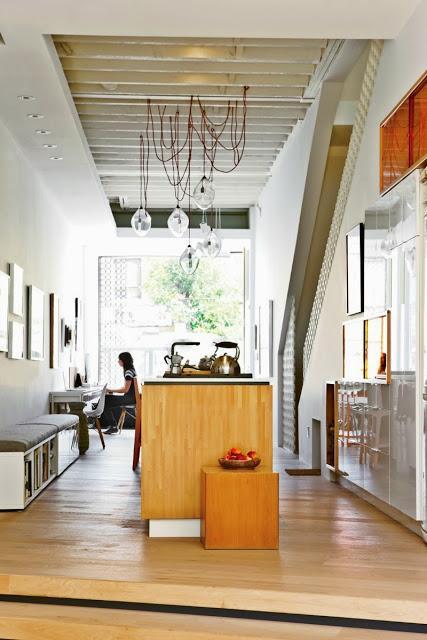 Un antiguo local comercial convertido en hogar Un antiguo local comercial convertido en hogar