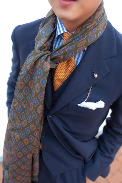 Más allá del traje.