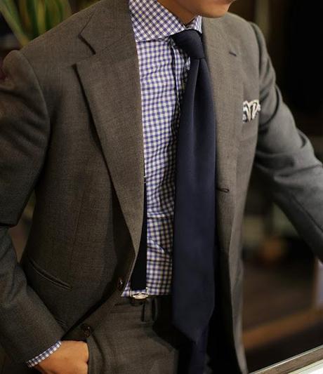 Más allá del traje.