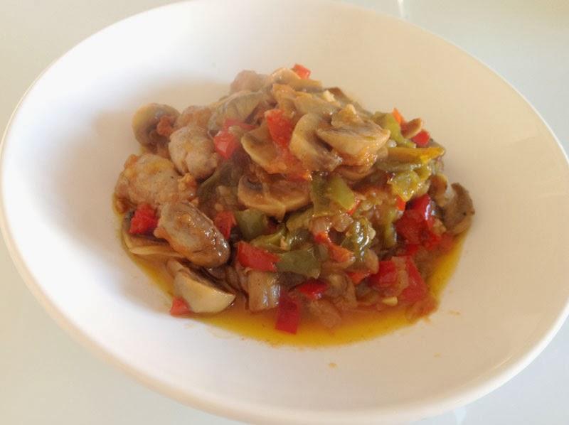 SALCHICHAS EN SALSA DE CHAMPIÑONES