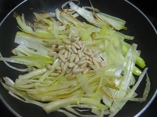 CONCHA DE MARISCO Y VEGETALES