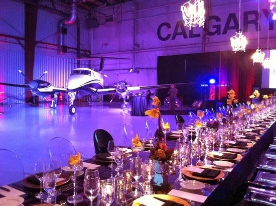 My Wedding Inspiration: una banquete de boda en un hangar