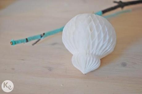 DIY. Honeycomb paper christmas ornaments-04