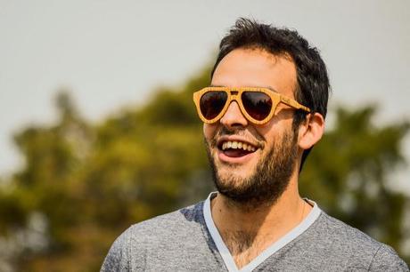 NARDI WOOD: ANTEOJOS DIFERENTES