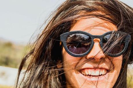 NARDI WOOD: ANTEOJOS DIFERENTES