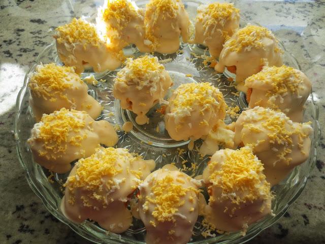 Huevos rellenos gratinados