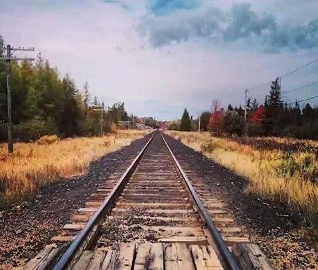 instagram-train-track