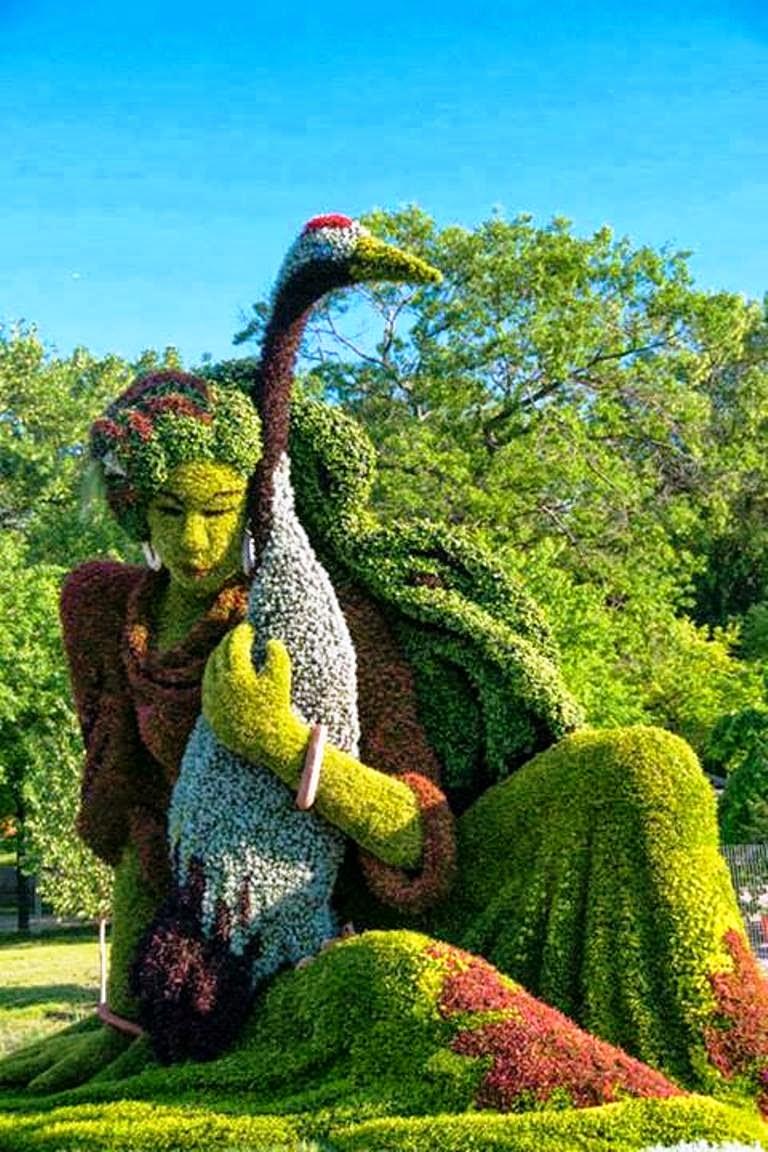 JARDINES CON FIGURAS DE ANIMALES Y DE...