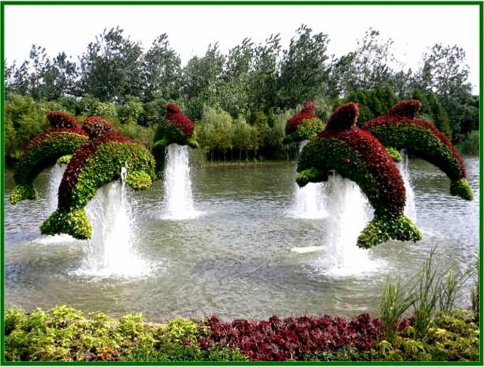 JARDINES CON FIGURAS DE ANIMALES Y DE...