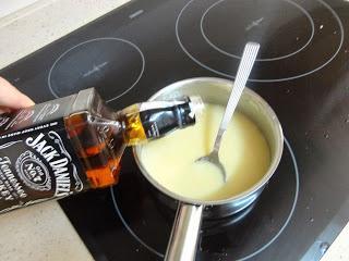 Bread Pudding con Salsa de Jack Daniel's de Paula Deen). II Ciclo Recetas Aprovechamiento.