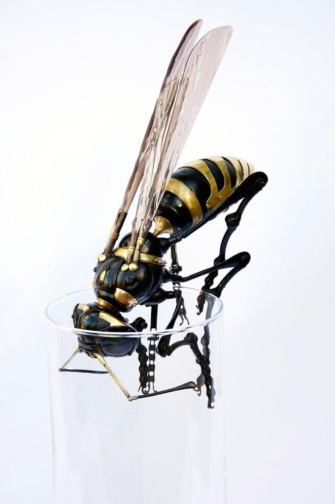 martinet 9 680x1024 Esculturas de Insectos y Animales hechos con Materiales Reutilizados 