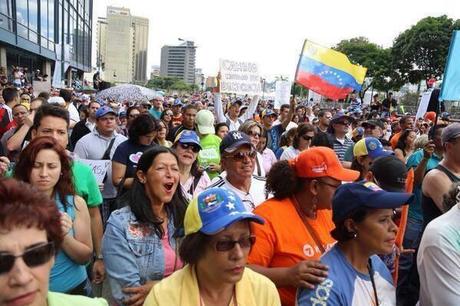 Foto: Plaza Venezuela #23N Tambien hay concentración en Chacaito para ir en marcha hacía Plaza Venezuela