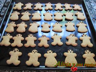 MUÑECOS DE JENGIBRE e Indalo de Bronce