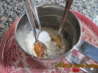 MUÑECOS DE JENGIBRE e Indalo de Bronce