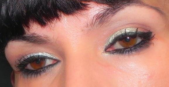 Look blanco brillo y burdeos