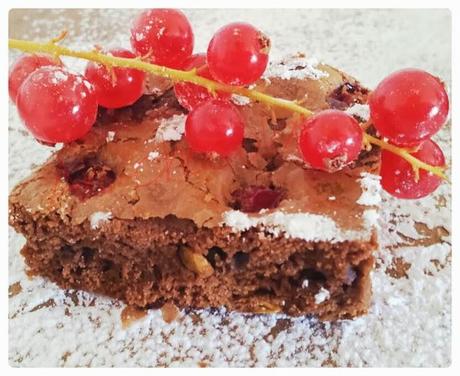 Brownie con Grosellas y Pistachos... (un sabor diferente)