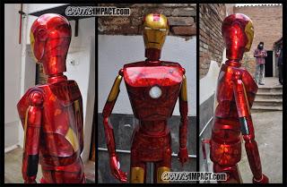 Réplica de Ironman sobre muñeco de madera a tamaño real