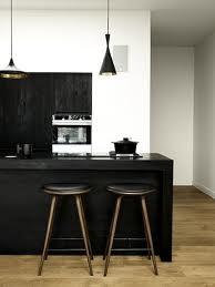 Diseño de cocinas color negro