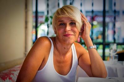 Si te muerdes la lengua te envenenas, chatunga!!!!!