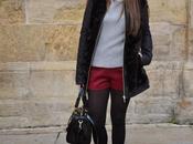 Burgundy short
