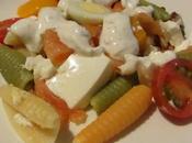 Ensalada caracolas pasta tricolor ahumados huevos codorniz