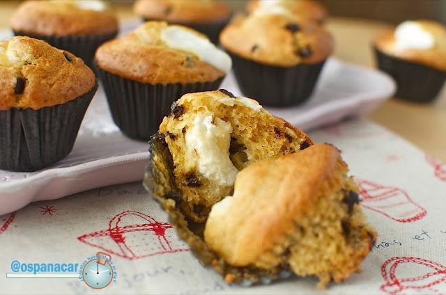 Muffins con chocolate y queso