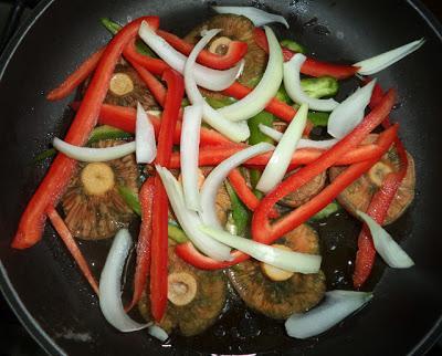 Salteado de Langostinos y Niscalos