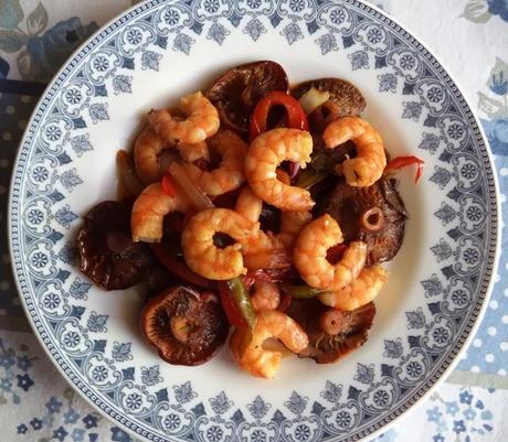 Salteado de Langostinos y Niscalos