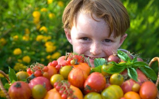 Niños-comiendo-vegetales