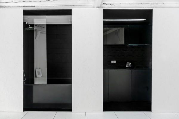 Un garaje convertido en una casa-estudio