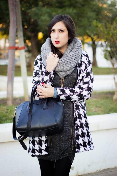 Houndstooth Casual Print