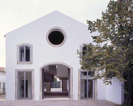 Brejos Casa en Brejos de Azeitado, by Aires Mateus