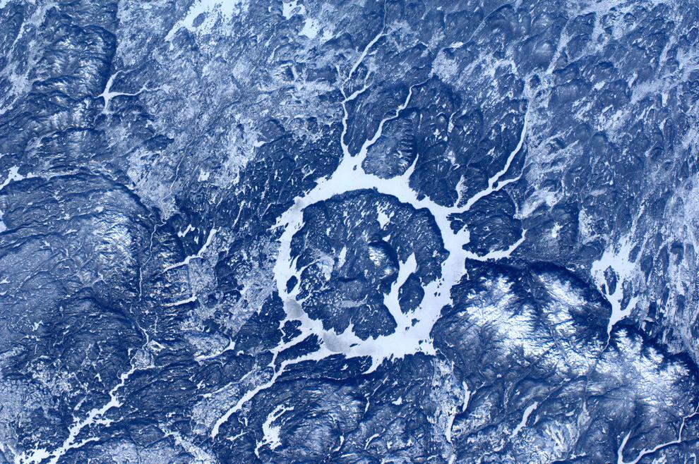 Crater de un Meteorito en Canada 30 Impresionantes imágenes del Planeta Tierra visto desde el Espacio 
