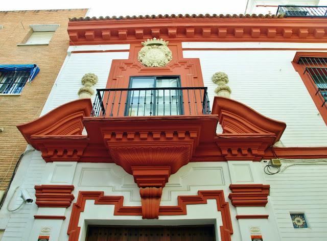 Escudo nobiliario en la Calle San Vicente.